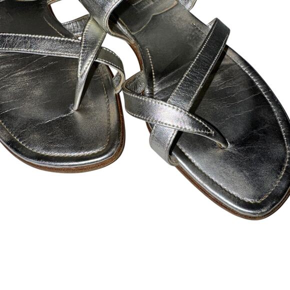 Manolo Blahnik Susa Silver Leather Flat Strappy Thong Sandal Size 37.5 - Picture 14 of 16